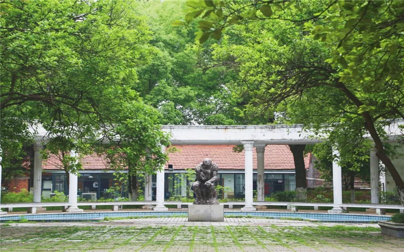 贛南師范大學科技學院英語專業(yè)在河北招生錄取分數(shù)(歷史類)：483分