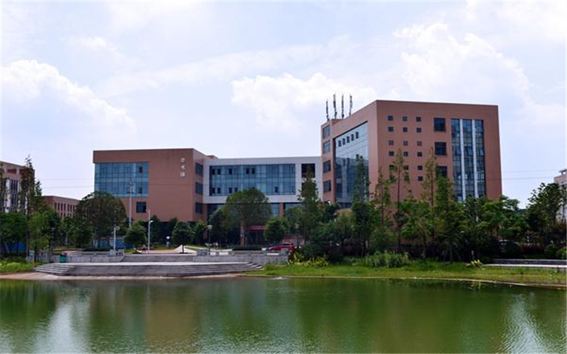 2024年長沙師范學(xué)院電子商務(wù)專業(yè)在遼寧錄取分?jǐn)?shù)線參考