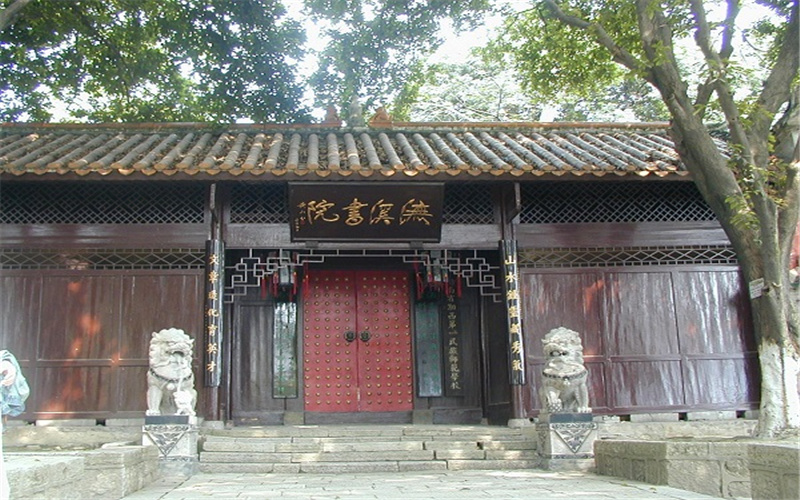 內(nèi)蒙古文科考生排多少名可以上吉首大學(xué)新聞學(xué)專業(yè)?