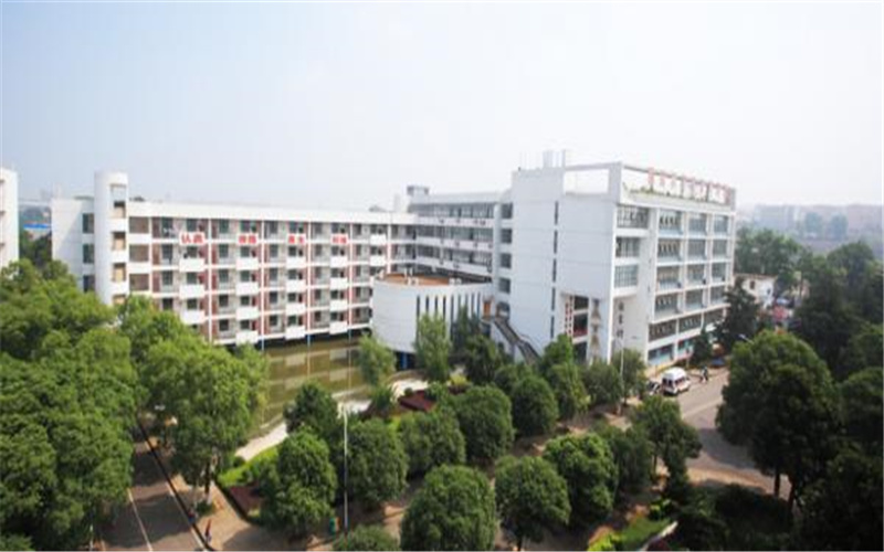 【2023高考參考】湖南科技職業(yè)學(xué)院2022年四川招生專業(yè)及招生計(jì)劃一覽表
