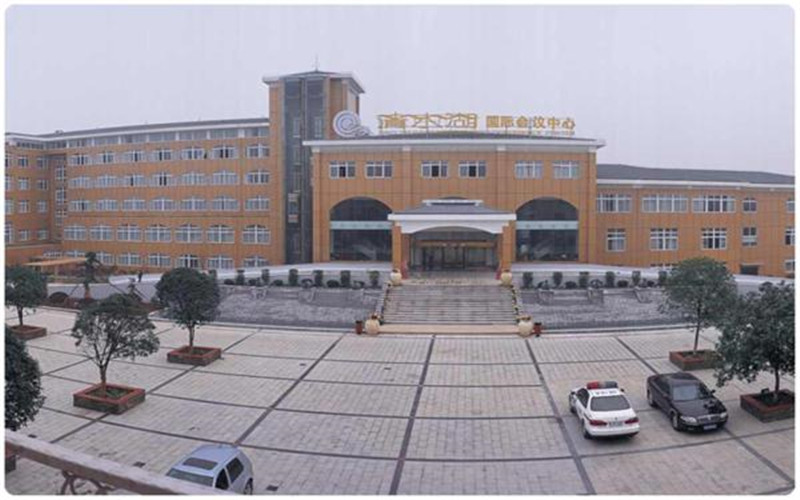 湖南高爾夫旅游職業(yè)學(xué)院機(jī)電一體化技術(shù)專業(yè)在河北招生錄取分?jǐn)?shù)(物理類)：335分