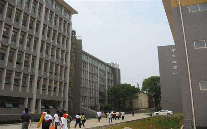【2023高考參考】湖南工商職業(yè)學(xué)院2022年湖南招生專業(yè)及招生計劃一覽表
