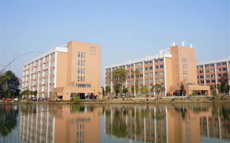 【2023高考參考】中南林業(yè)科技大學(xué)涉外學(xué)院2022年河南招生專業(yè)及招生計(jì)劃一覽表