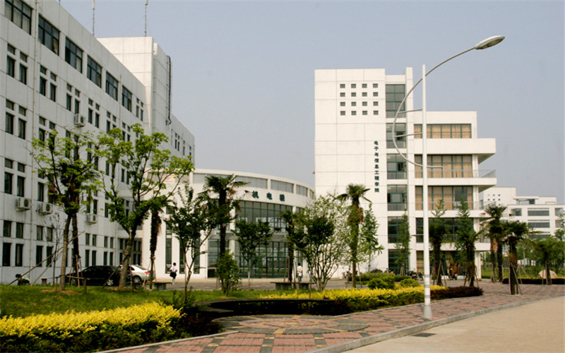 浙江綜合考生排多少名可以上安徽建筑大學(xué)土地資源管理專業(yè)?