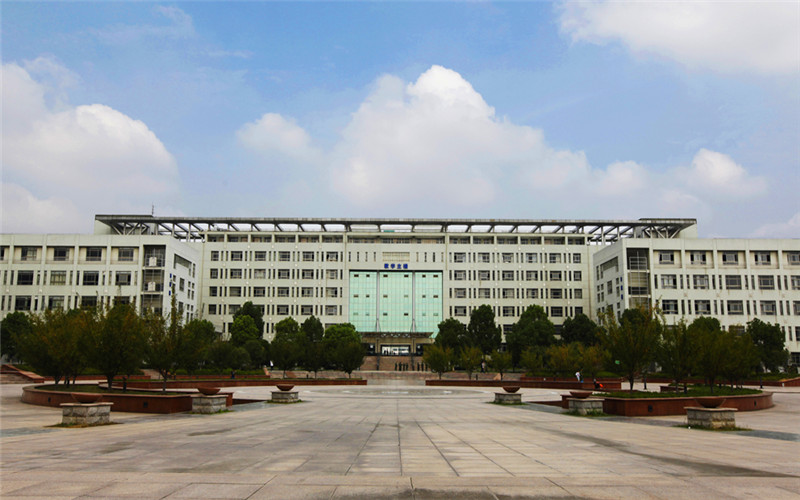 安徽建筑大學(xué)自動(dòng)化專業(yè)在浙江招生錄取分?jǐn)?shù)(綜合)：572分