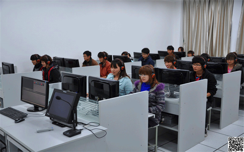 安徽廣播影視職業(yè)技術(shù)學(xué)院新聞采編與制作專業(yè)在河北招生錄取分?jǐn)?shù)(物理類)：400分