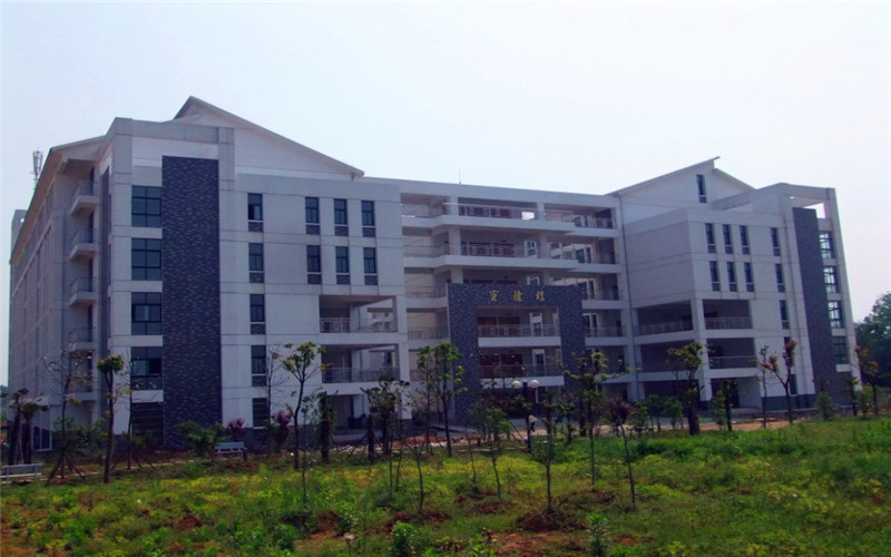 2024考生參考：2023安徽建筑大學(xué)城市建設(shè)學(xué)院給排水科學(xué)與工程專業(yè)在重慶招生錄取分數(shù)及錄取位次