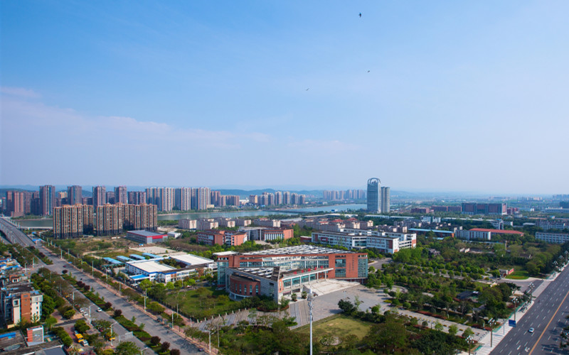 四川工程職業(yè)技術(shù)學(xué)院電子信息工程技術(shù)專業(yè)在重慶招生錄取分?jǐn)?shù)(物理類)：409分
