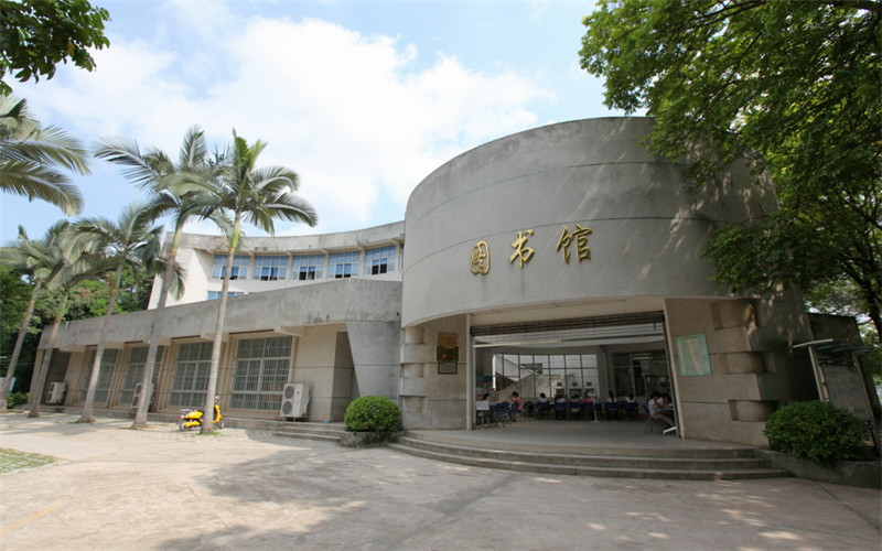 多少分可以上廣西農(nóng)業(yè)職業(yè)技術(shù)大學(xué)？廣西農(nóng)業(yè)職業(yè)技術(shù)大學(xué)2022年在福建各招生專業(yè)錄取分?jǐn)?shù)匯總