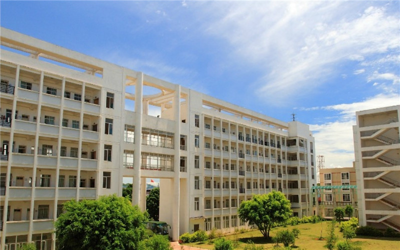 【2023高考參考】南寧師范大學(xué)師園學(xué)院2022年廣西招生專業(yè)及招生計(jì)劃一覽表