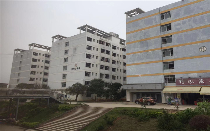 多少分可以上南寧師范大學師園學院？南寧師范大學師園學院2022年在海南各招生專業(yè)錄取分數(shù)匯總
