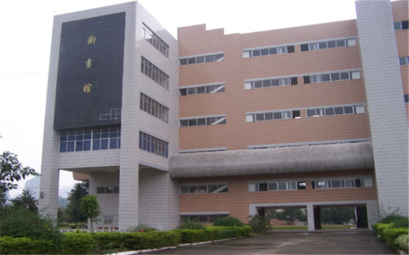 2023年廣西現(xiàn)代職業(yè)技術(shù)學(xué)院在河南招生專業(yè)有哪些？學(xué)費是多少？