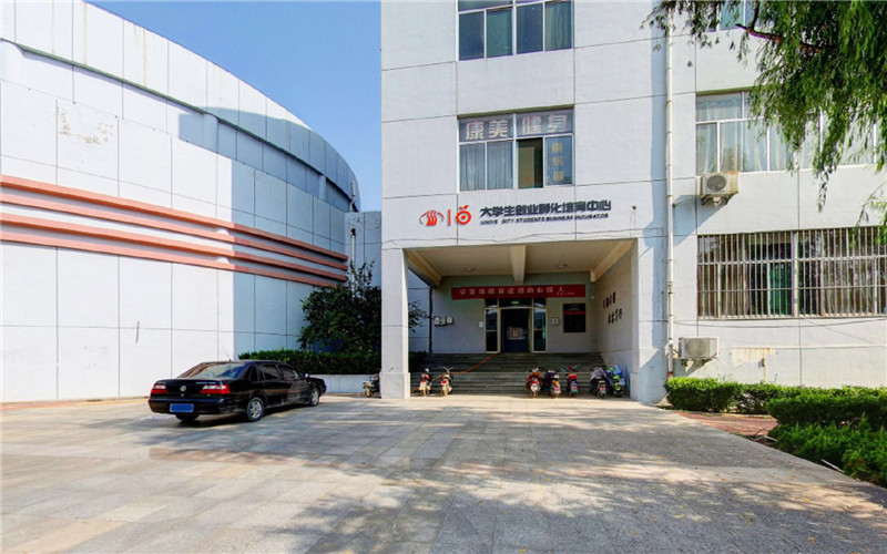 山東服裝職業(yè)學院軟件技術專業(yè)在山東招生錄取分數(綜合)：330分