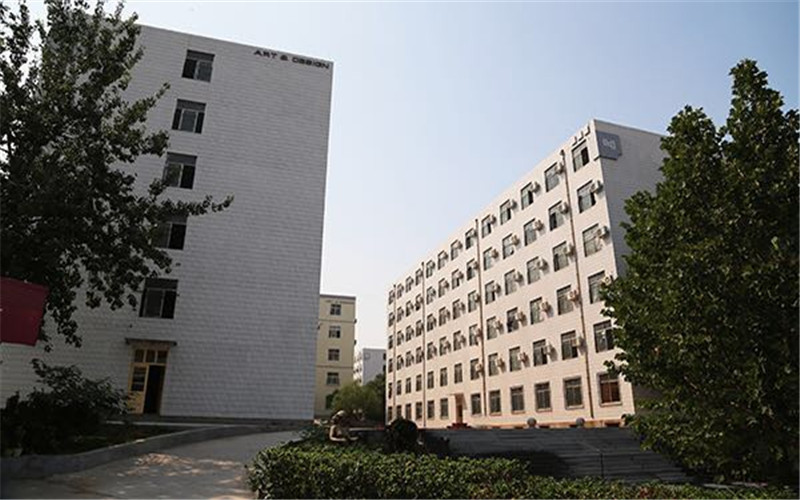 山東藝術(shù)設(shè)計職業(yè)學院工業(yè)設(shè)計專業(yè)在山東招生錄取分數(shù)(綜合)：176分