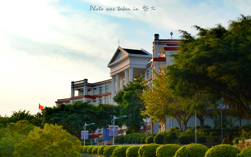 【2023高考參考】黎明職業(yè)大學(xué)2022年四川招生專業(yè)及招生計(jì)劃一覽表