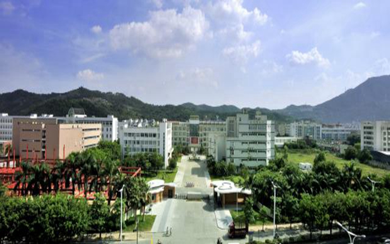 【2023高考參考】泉州經(jīng)貿(mào)職業(yè)技術(shù)學(xué)院2022年海南招生專業(yè)及招生計(jì)劃一覽表
