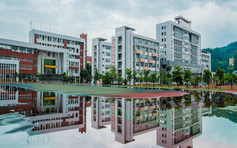 2023年漳州城市職業(yè)學(xué)院在甘肅招生專(zhuān)業(yè)有哪些？學(xué)費(fèi)是多少？