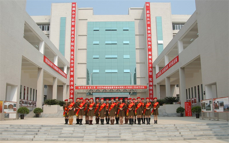 2023年廣西交通職業(yè)技術(shù)學(xué)院在廣西招生專業(yè)有哪些？學(xué)費是多少？