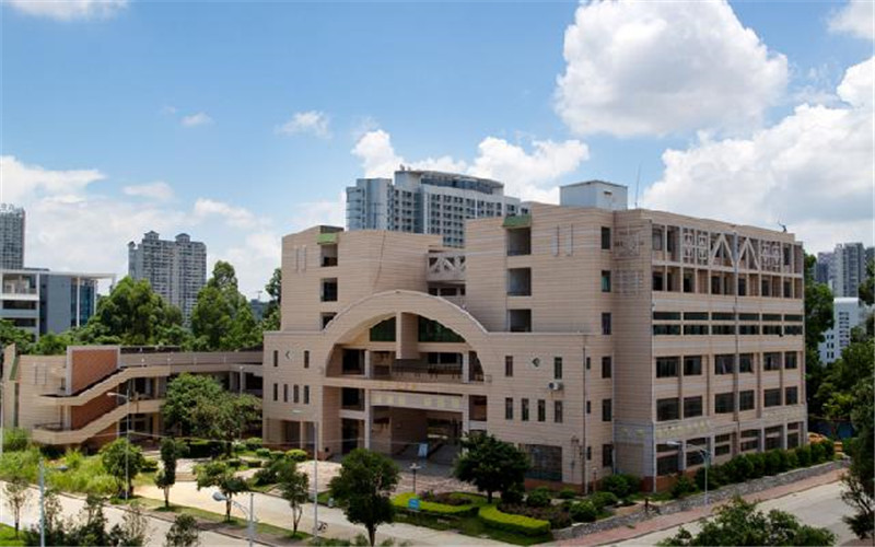 2023年內(nèi)蒙古考生多少分可以上廣西科技大學(xué)經(jīng)濟(jì)學(xué)專業(yè)？