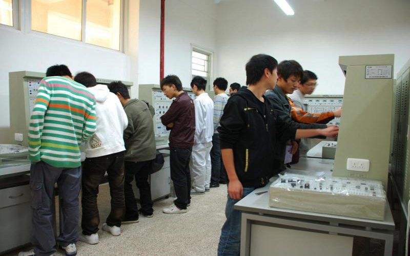 廈門安防科技職業(yè)學(xué)院影視動(dòng)畫專業(yè)錄取分?jǐn)?shù)線【福建高考?xì)v史類】