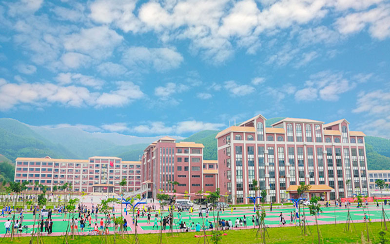 2023年廣州珠江職業(yè)技術(shù)學院各歷史類專業(yè)在河北招生分數(shù)是多少？