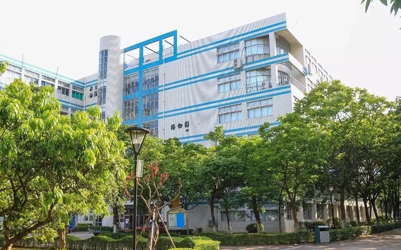 2023年深圳職業(yè)技術(shù)學(xué)院在甘肅招生專業(yè)有哪些？學(xué)費是多少？