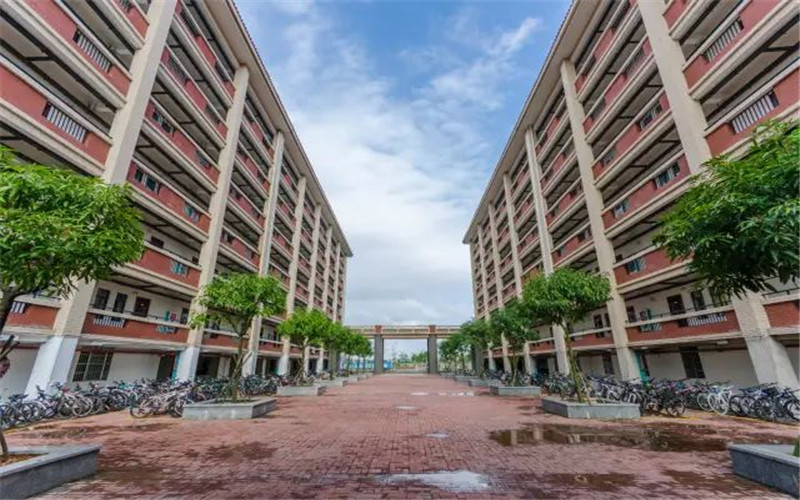 多少分可以上北部灣大學(xué)？北部灣大學(xué)2022年在廣東各招生專業(yè)錄取分?jǐn)?shù)匯總