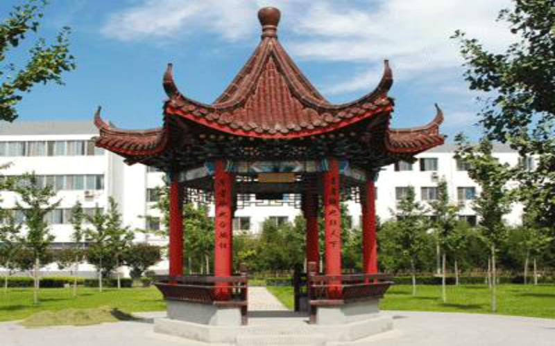 北京財(cái)貿(mào)職業(yè)學(xué)院金融科技應(yīng)用專業(yè)在河北招生錄取分?jǐn)?shù)(物理類)：423分