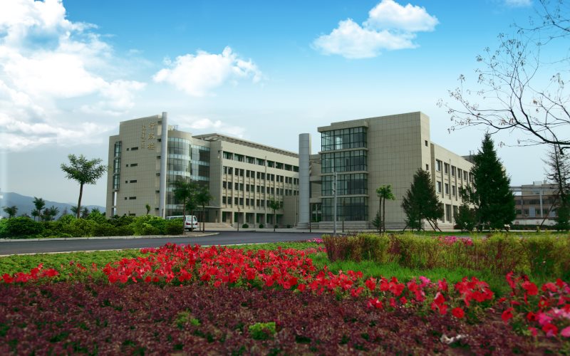 內蒙古化工職業(yè)學院大數(shù)據(jù)技術專業(yè)在內蒙古招生錄取分數(shù)(理科)：253分