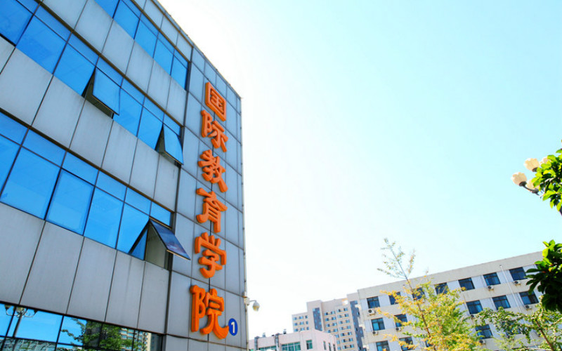 北京農(nóng)業(yè)職業(yè)學(xué)院國際經(jīng)濟(jì)與貿(mào)易（國際關(guān)務(wù)管理）專業(yè)在河北招生錄取分?jǐn)?shù)(歷史類)：435分