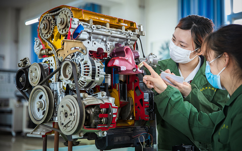 2023年湖北汽車工業(yè)學(xué)院在江蘇招生專業(yè)有哪些？學(xué)費是多少？