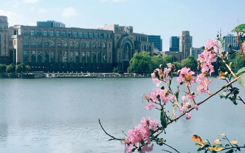 2023年復(fù)旦大學(xué)在江蘇錄取批次及錄取分?jǐn)?shù)參考