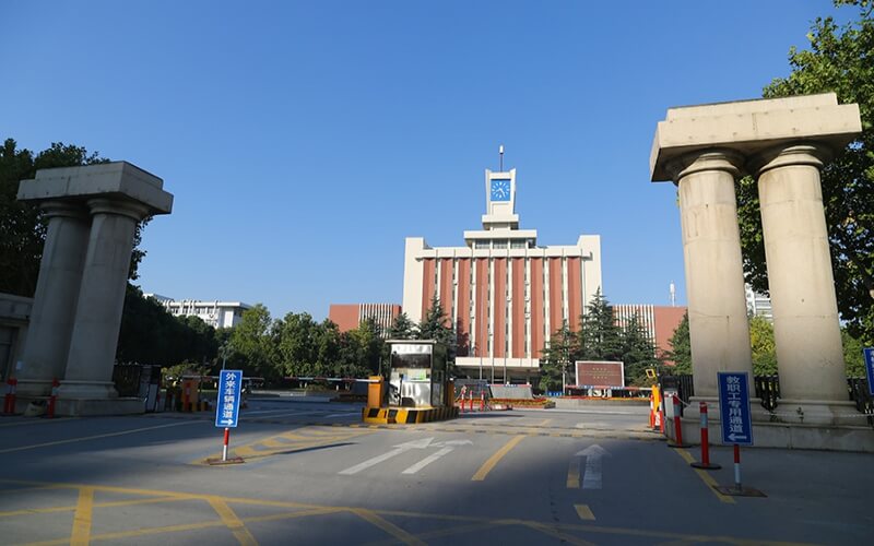 江蘇師范大學(xué)光電信息科學(xué)與工程專業(yè)錄取分?jǐn)?shù)線【云南高考理科】