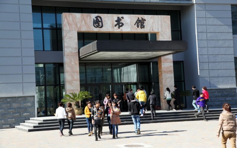 【2023高考參考】哈爾濱信息工程學(xué)院2022年新疆招生專業(yè)及招生計(jì)劃一覽表