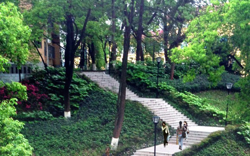 【2023高考參考】成都理工大學(xué)工程技術(shù)學(xué)院2022年新疆招生專業(yè)及招生計劃一覽表