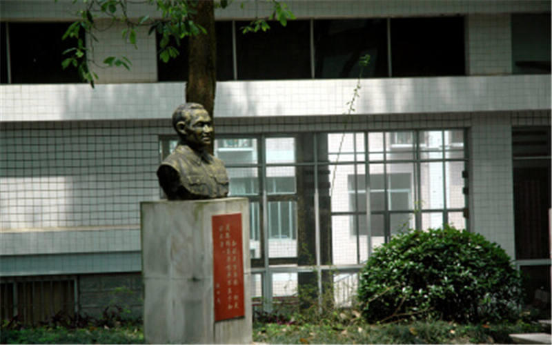 2023年重慶考生多少分可以上重慶航天職業(yè)技術(shù)學(xué)院計(jì)算機(jī)網(wǎng)絡(luò)技術(shù)專業(yè)？