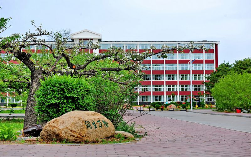 【2023高考參考】吉林職業(yè)技術(shù)學(xué)院2022年吉林招生專業(yè)及招生計(jì)劃一覽表