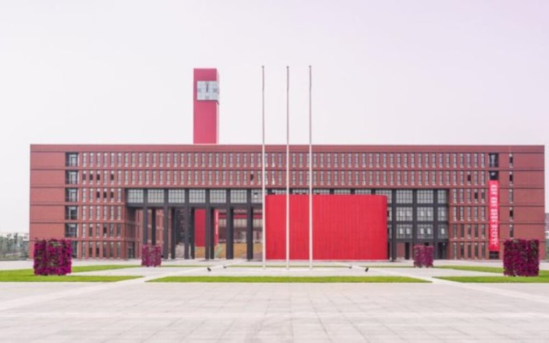 2023年大連理工大學(xué)盤錦校區(qū)在山東招生專業(yè)有哪些？學(xué)費(fèi)是多少？