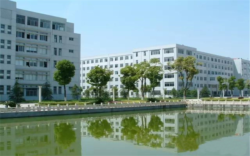 常德職業(yè)技術(shù)學(xué)院臨床醫(yī)學(xué)專業(yè)在河北招生錄取分?jǐn)?shù)(歷史類)：405分