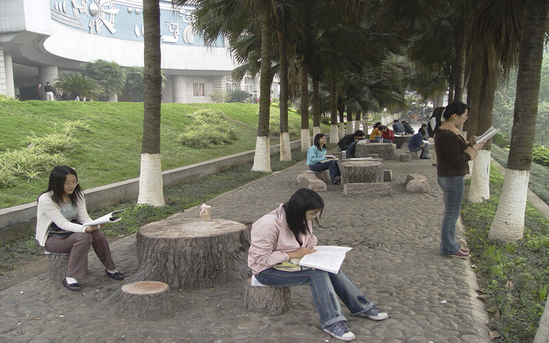 重慶師范大學(xué)中國語言文學(xué)類專業(yè)錄取分?jǐn)?shù)線【山西高考文科】