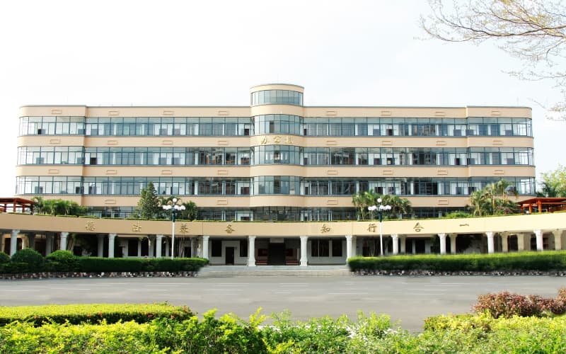 海南政法職業(yè)學(xué)院法律事務(wù)專業(yè)在西藏招生錄取分數(shù)(理科)：236分