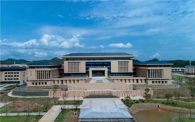 景德鎮(zhèn)學院應用統(tǒng)計學專業(yè)在重慶招生錄取分數(shù)(物理類)：469分