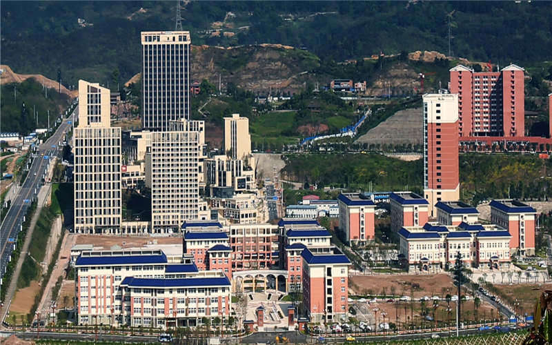2023年重慶考生多少分可以上重慶青年職業(yè)技術(shù)學(xué)院電子商務(wù)專業(yè)？