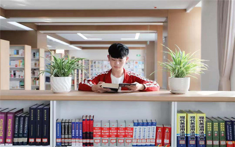 2023年重慶考生多少分可以上重慶科創(chuàng)職業(yè)學(xué)院應(yīng)用電子技術(shù)專業(yè)？