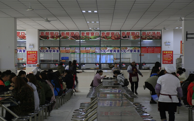 多少分可以上黔南民族幼兒師范高等專科學(xué)校？黔南民族幼兒師范高等?？茖W(xué)校2022年在重慶各招生專業(yè)錄取分?jǐn)?shù)匯總