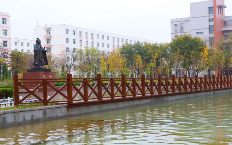 德州學(xué)院中國(guó)語言文學(xué)類專業(yè)錄取分?jǐn)?shù)線【江蘇高考?xì)v史類】