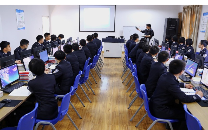 2024考生參考：2023武漢警官職業(yè)學(xué)院行政執(zhí)行專業(yè)在浙江招生錄取分數(shù)及錄取位次