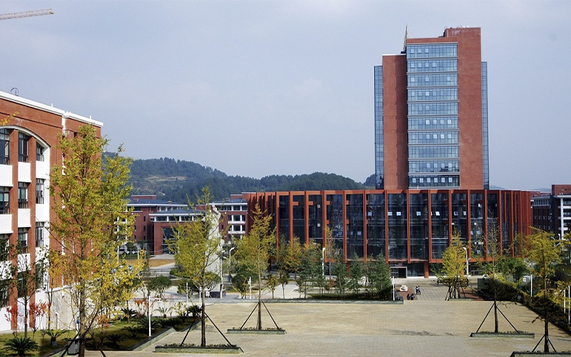 遵義醫(yī)藥高等專科學校針灸推拿專業(yè)在重慶招生錄取分數(shù)(歷史類)：414分